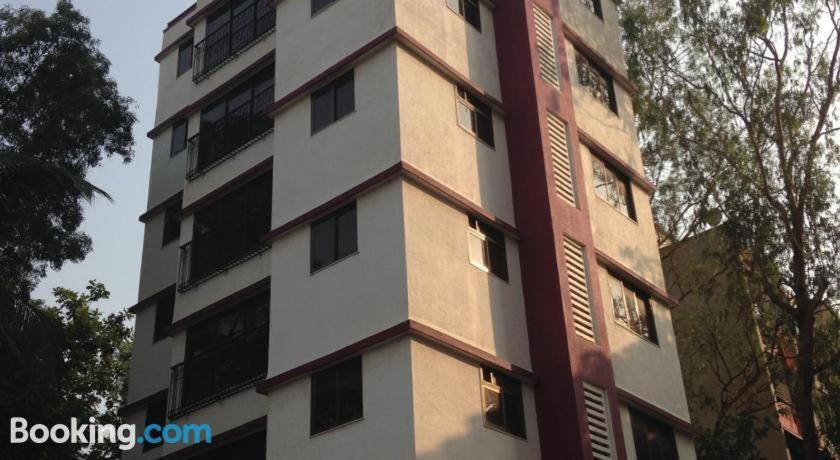 Hotel Galaxy Comforts Mumbai Bagian luar foto